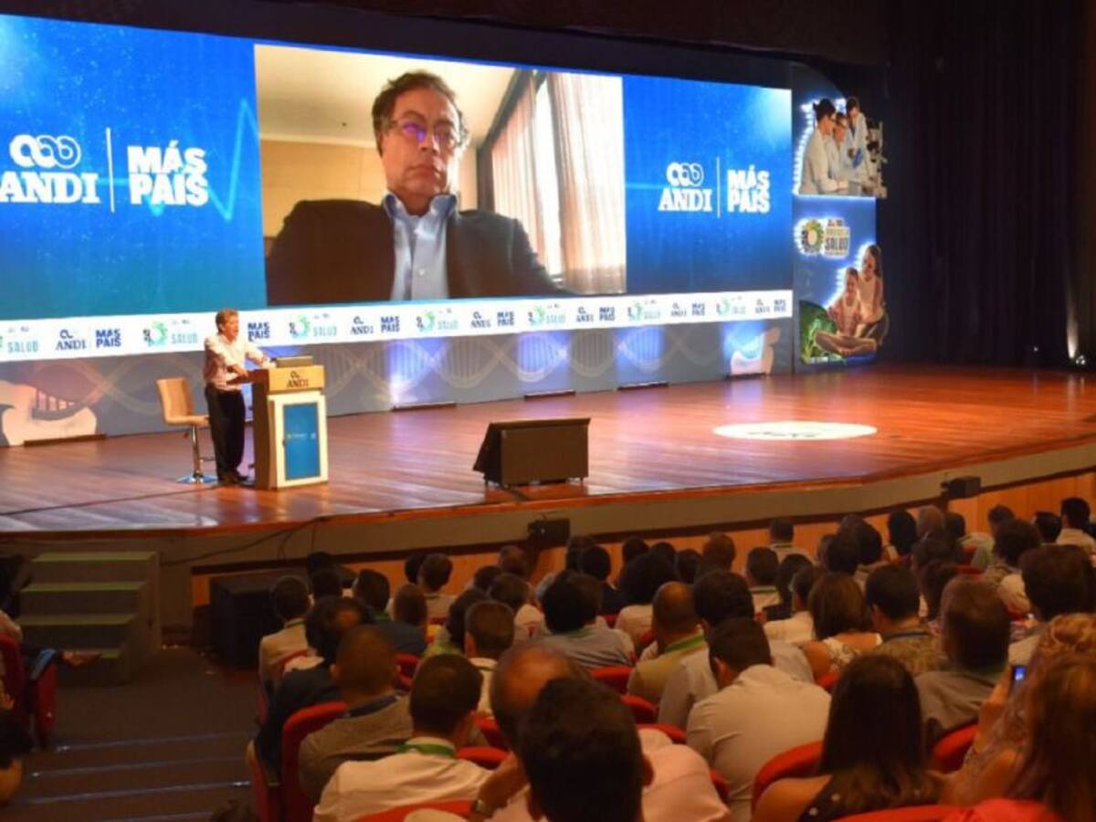 “Mi gobierno no podría ver a cabalidad un nuevo sistema de salud”: Petro