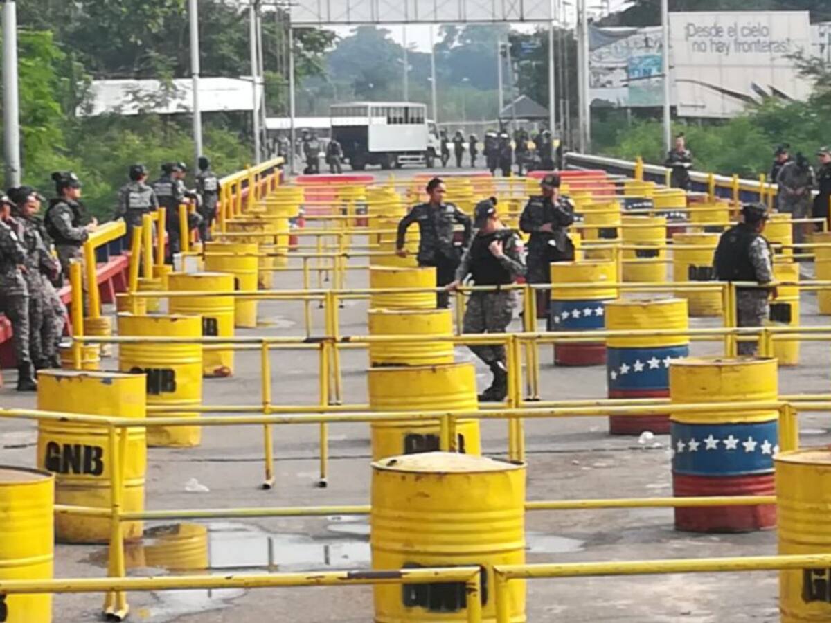 Autoridades venezolanas mantienen cierre del puente que comunica a Cúcuta
