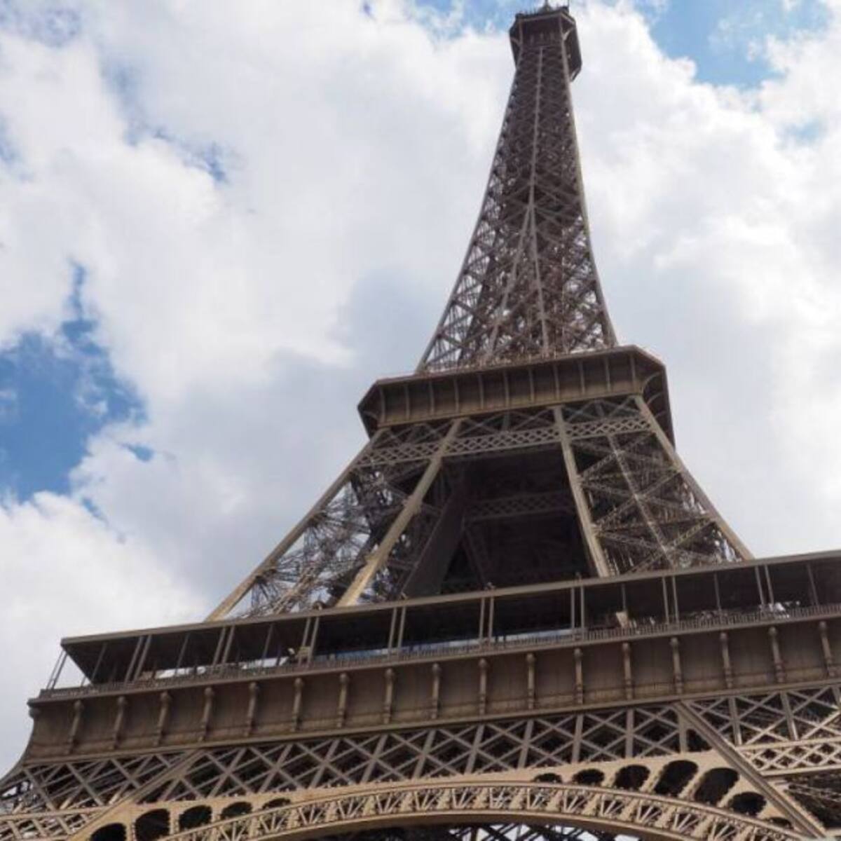 Un estruendo azota París