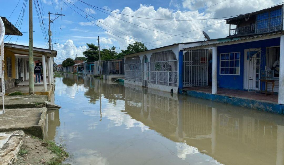 Las autoridades hacen monitoreo constante por alto riesgo de deslizamientos e inundaciones