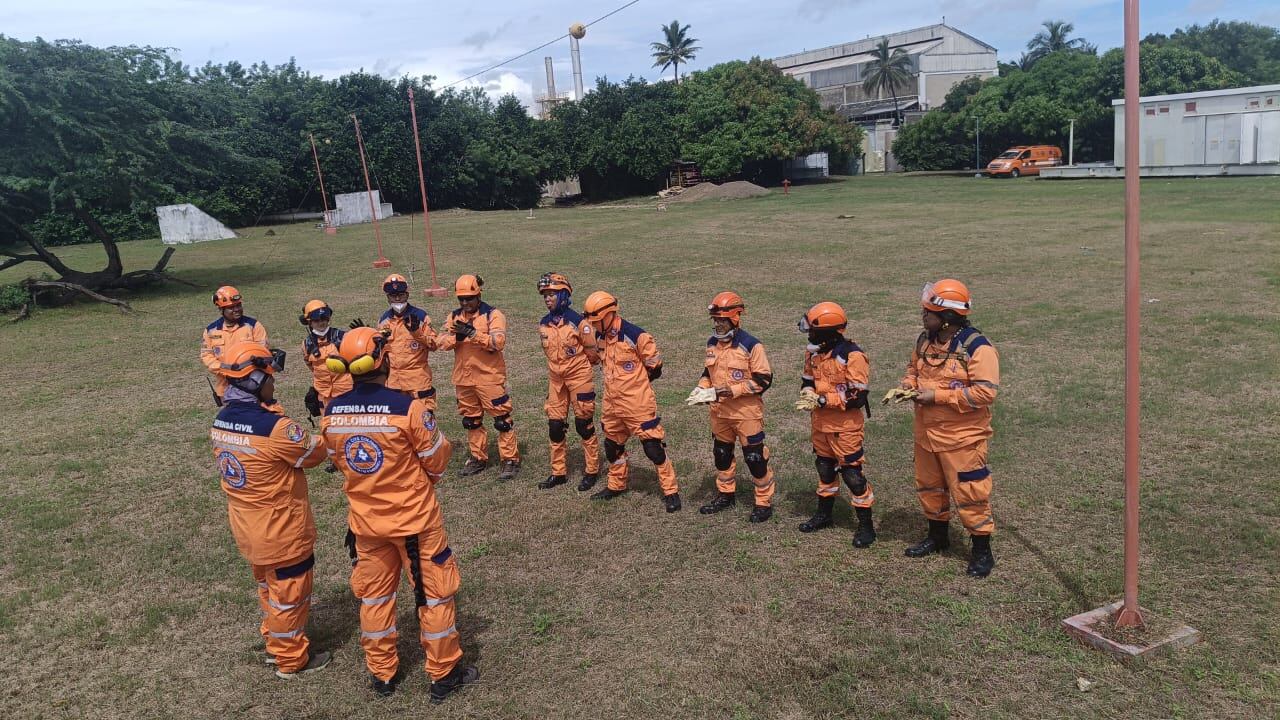 Defensa Civil realizando reentrenamientos en el Atlántico. Foto: cortesía