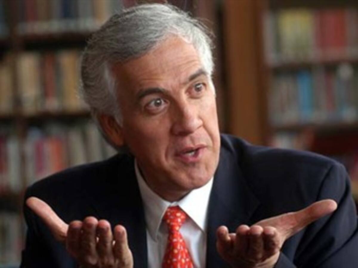 Alcalde Samuel Moreno confirma que no cambiará el pico y placa