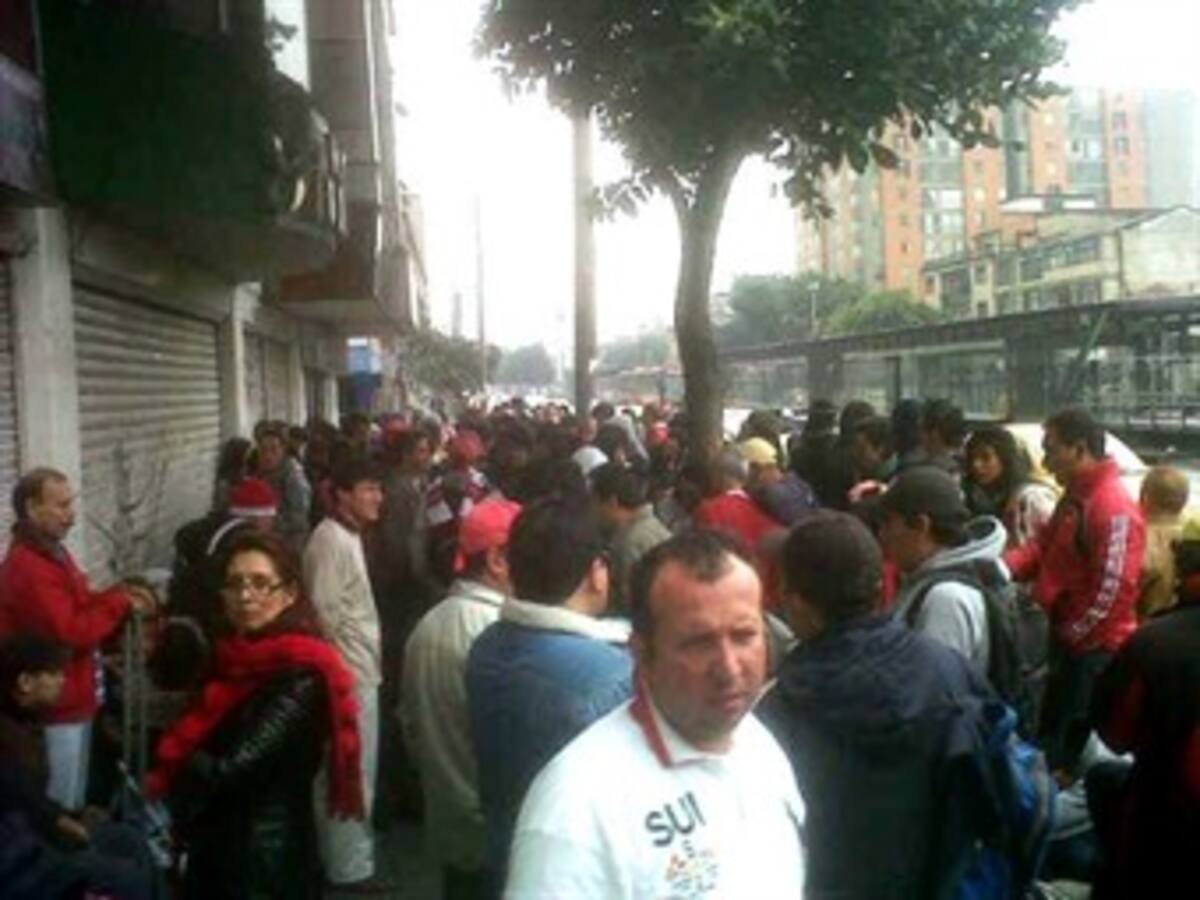 Se enciende la fiesta ‘santafereña’ a pocas horas del partido de vuelta
