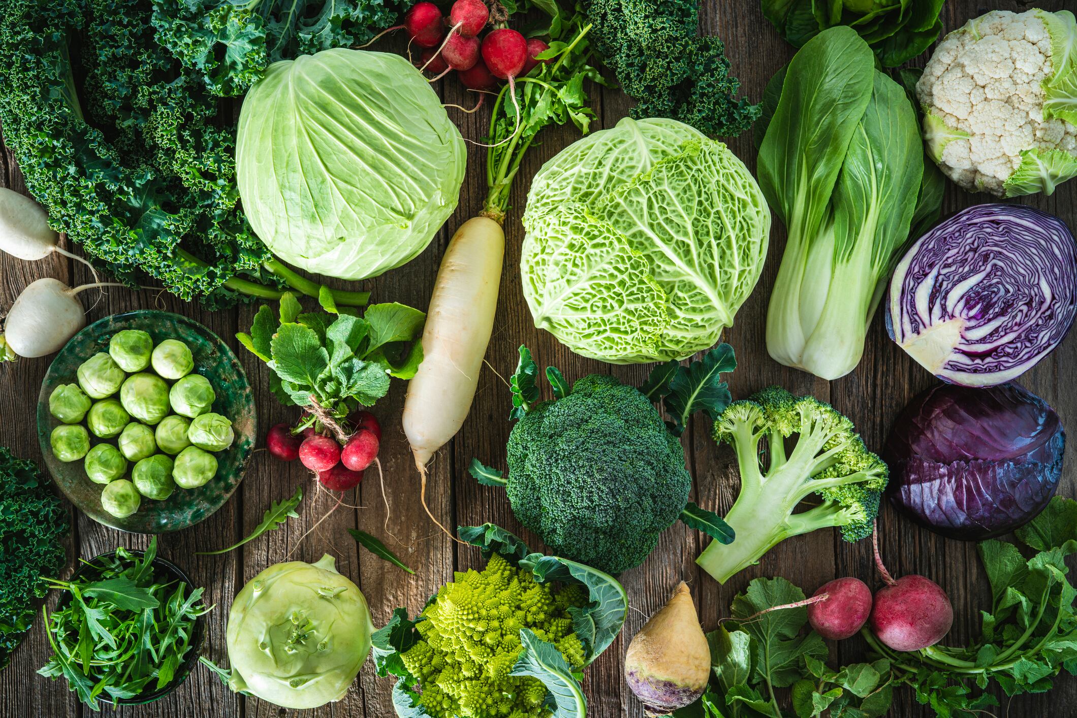 Diferentes vegetales sobre la mesa, imagen de referencia // Getty Images