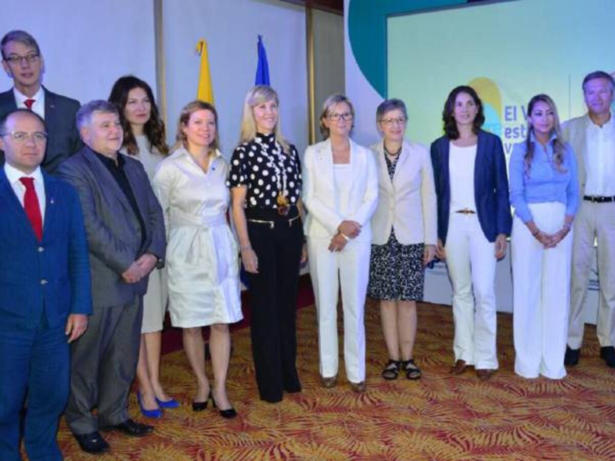 Salida a crisis de Venezuela debe ser pacífica y negociada: Unión Europea