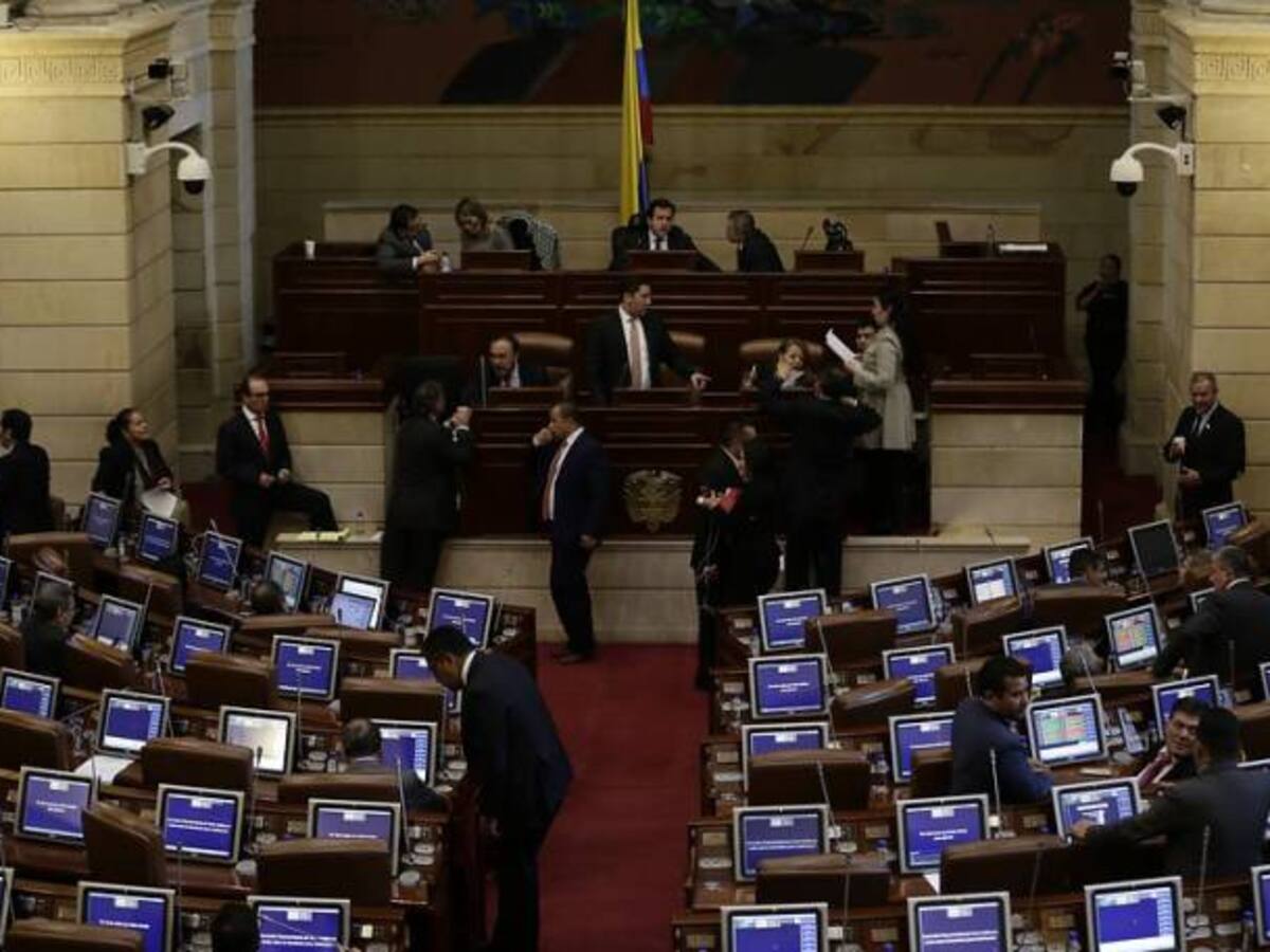 Avanzó en el congreso proyecto de sometimiento colectivo de las BACRIM