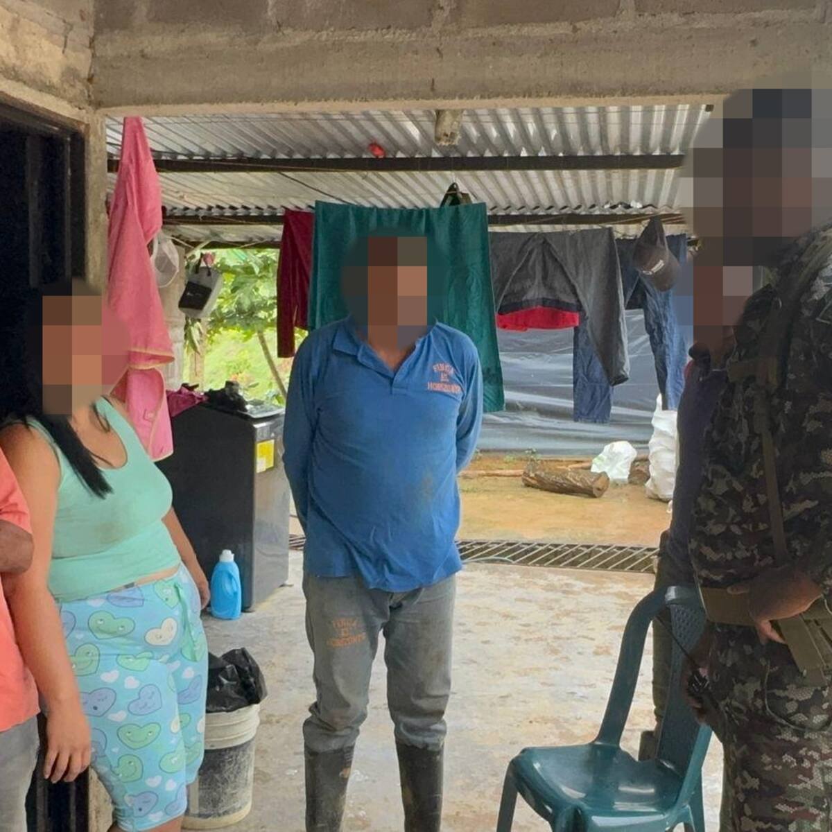 El Ejército liberó a cuatro adultos y un menor amarrados en una vivienda en Remedios, Antioquia