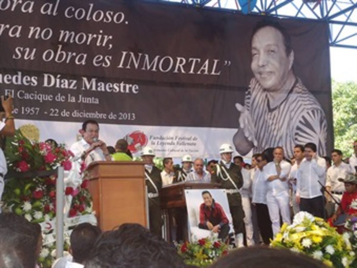 Multitudinaria despedida a Diomedes Díaz