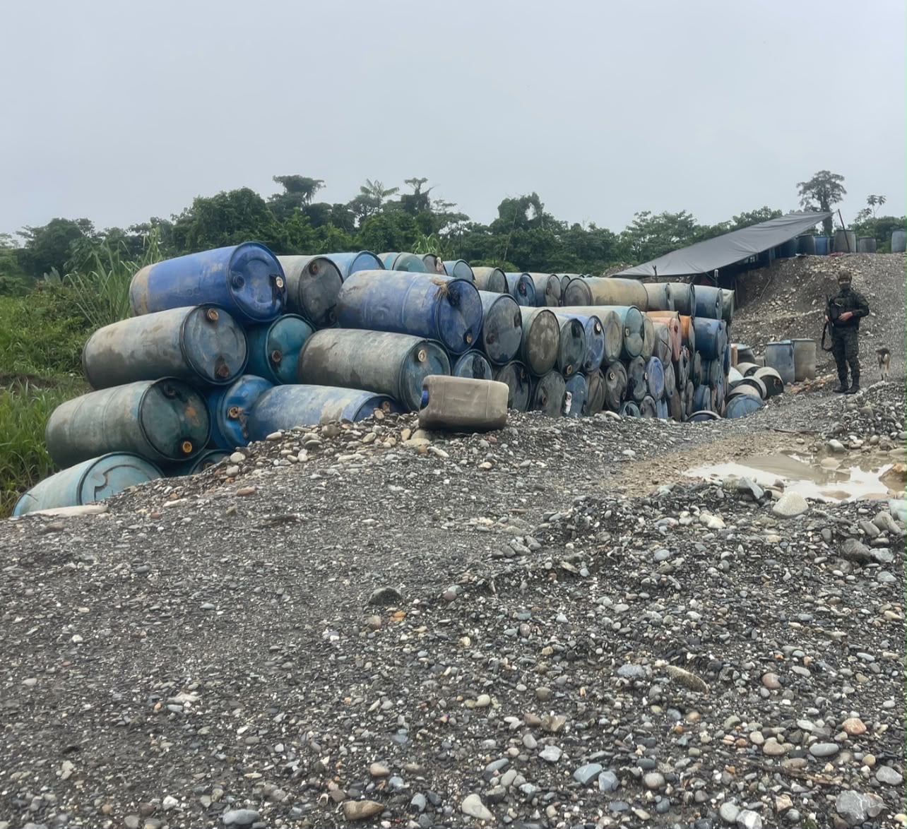 El Ejército destruyó siete unidades de producción minera de las disidencias de las Farc en el Cauca. Foto: Ejército