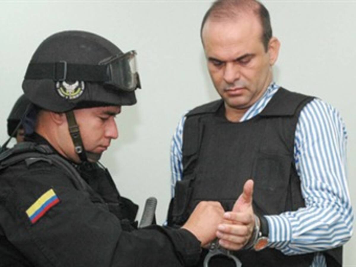 Piden investigar a Salvatore Mancuso por delitos de lesa humanidad