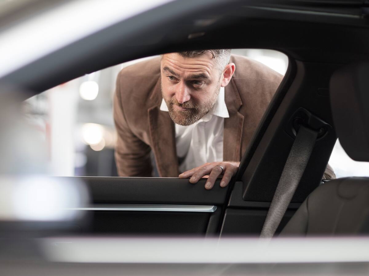 Si ve esto al momento de comprar un carro usado, piénselo dos veces