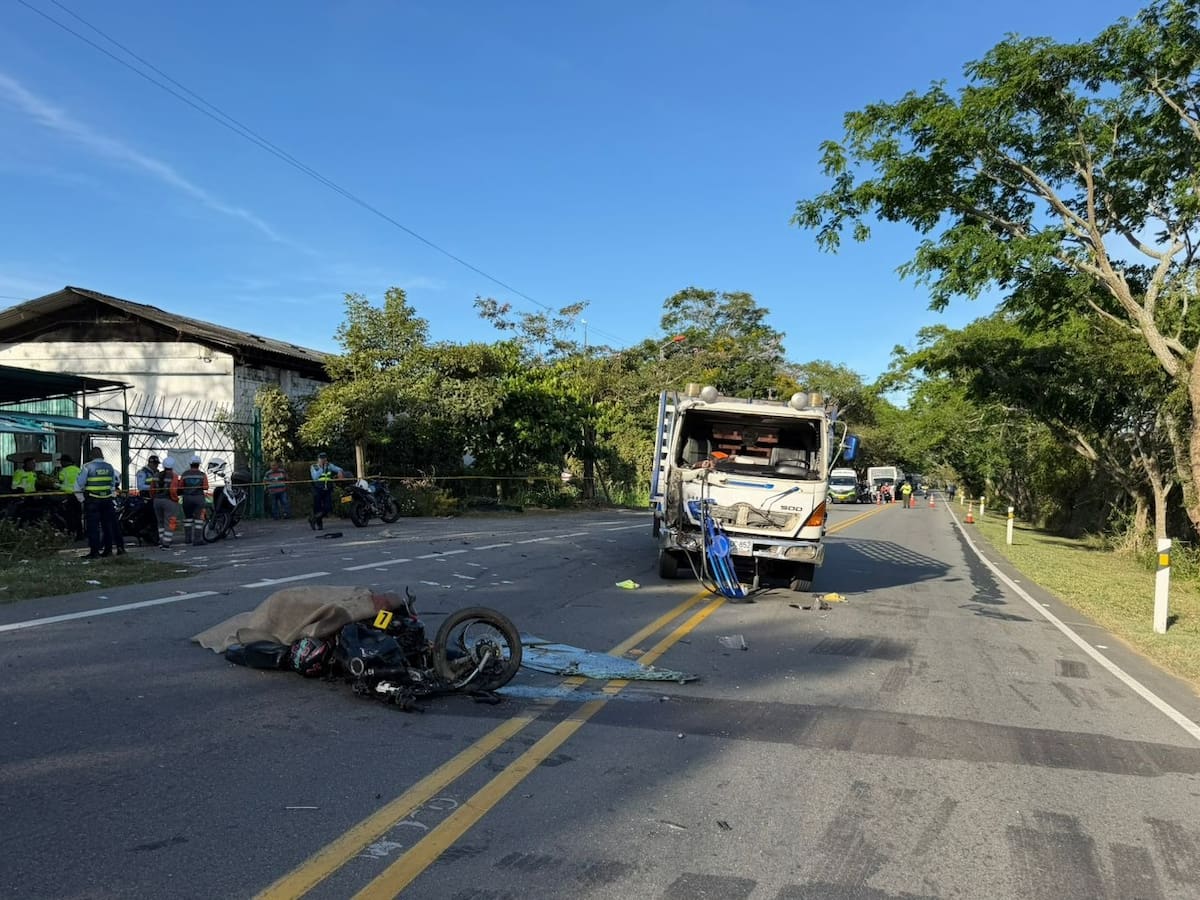 Pareja de motociclistas murió tras chocar contra un camión en la vía Ibagué - Alvarado