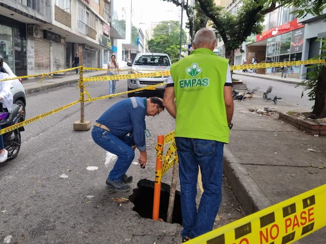 Manuelñ Mera de Empas reporta hundimiento en la calle 36 de Bucaramanga