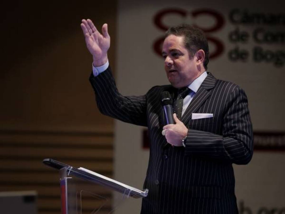 Vargas Lleras sigue abonando terreno conservador