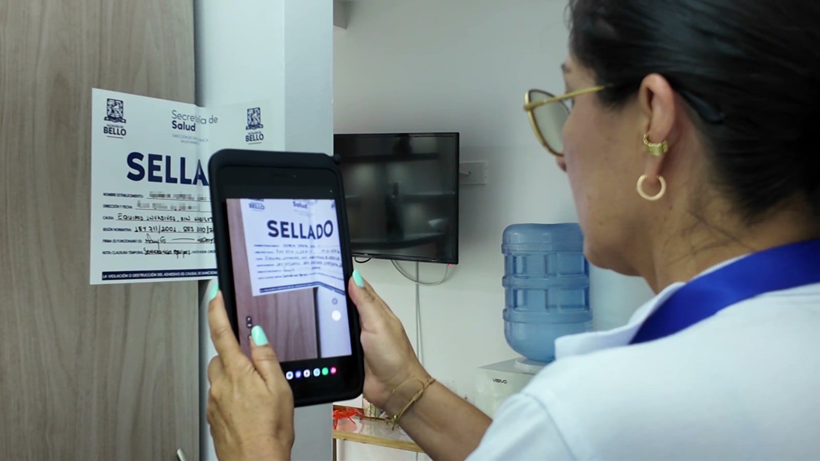 En Bello, Antioquia, sellaron dos establecimientos de procedimientos estéticos. Cortesía: Alcaldía de Bello.