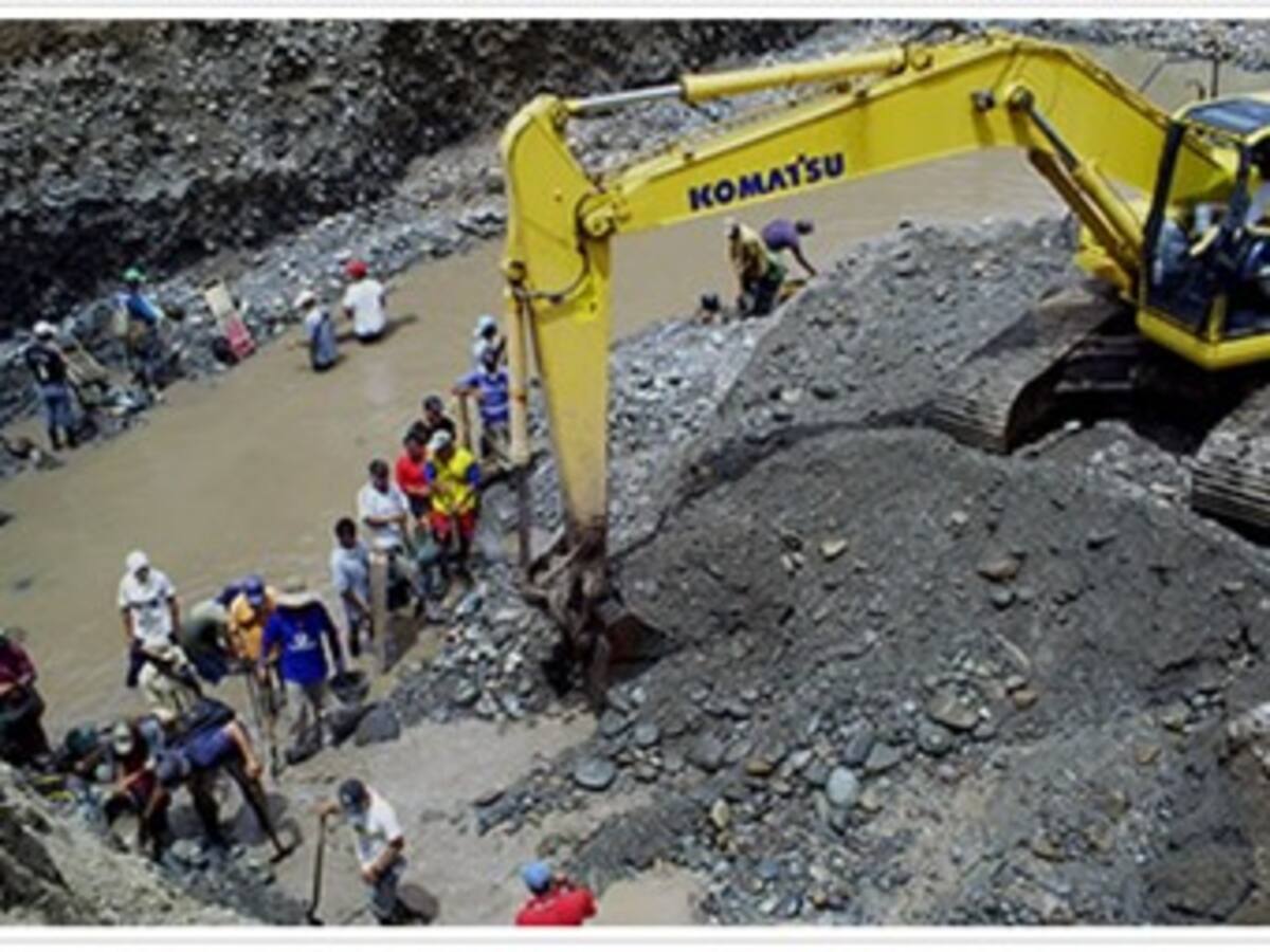 Policía de Bolívar incautó combustible para retroexcavadoras de minería ilegal