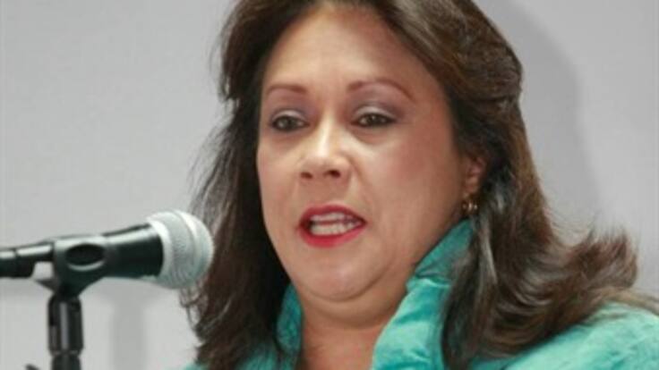 Gobierno prevarica y se expone a sanciones si cobra renovación de licencias