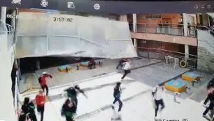 Caída de techo en el colegio Friedrich Naumann