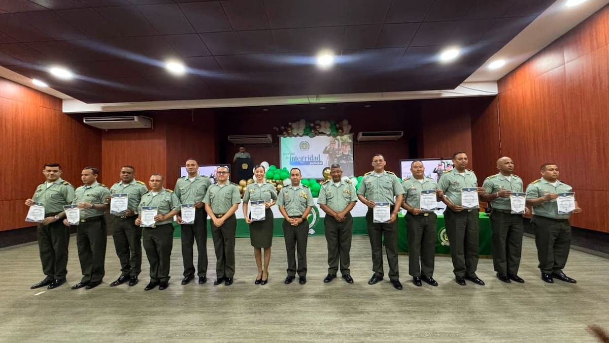 En Cartagena 21 policías fueron reconocidos como Baluartes y Bastiones de la Integridad