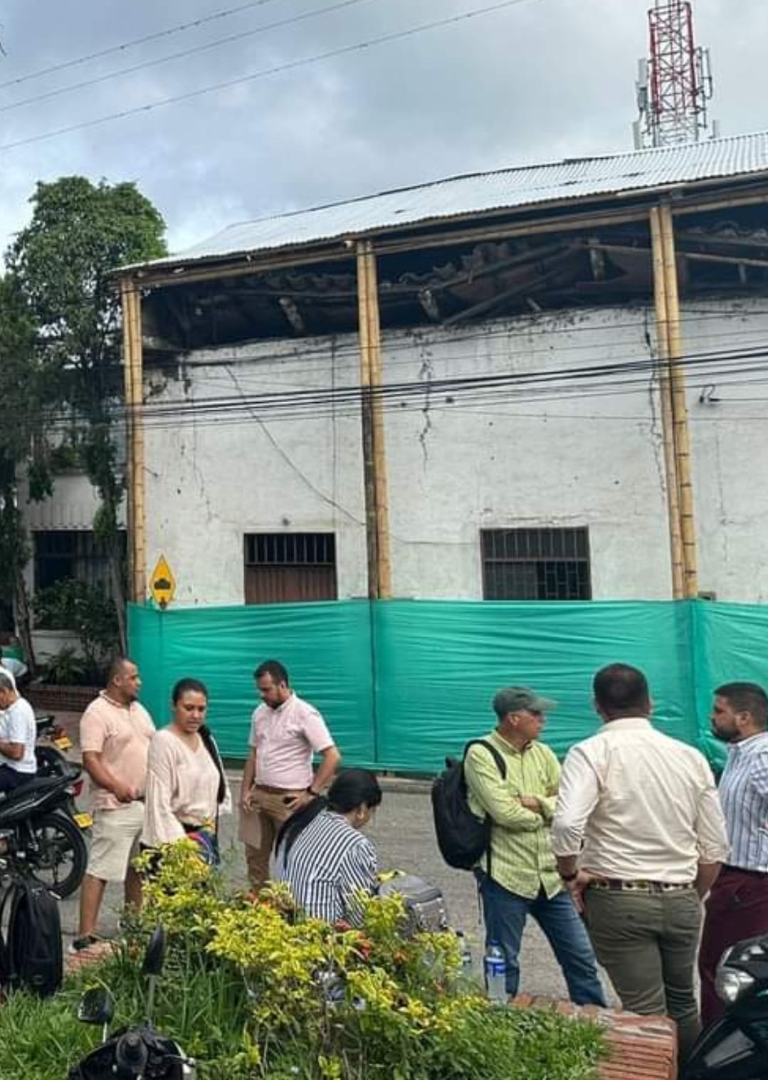 Alcalde de Gigante, no pudo entrar a la Alcaldía
