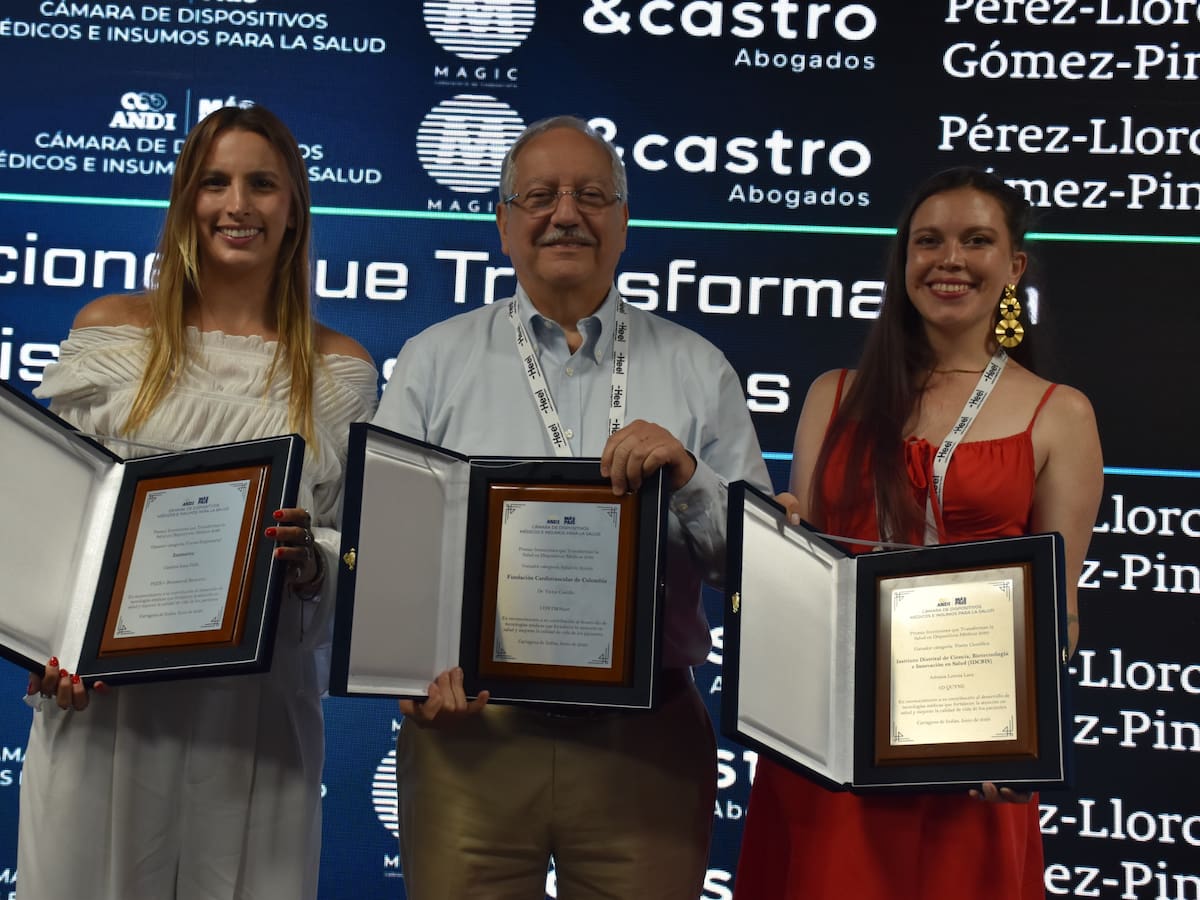 Reconocimiento a ganadores del Premio Invenciones que Transforman la Salud en Dispositivos Médicos