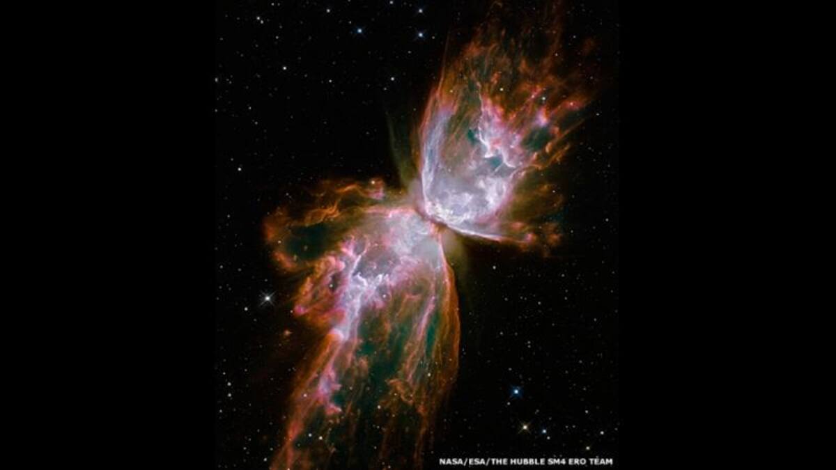 En el mundo de las imágenes espaciales, los astrónomos utilizan diferentes paletas para darle vida a sus fotografías. En la imagen, la Nebulosa de la Mariposa