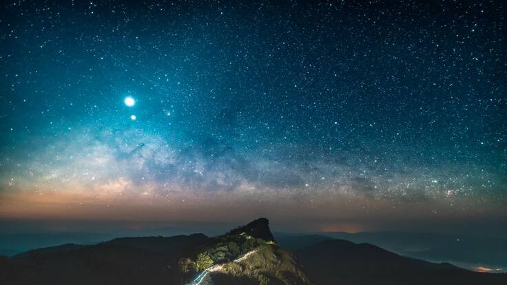 ¿Cómo aprender a mirar el cielo para encontrarles significado a los astros?