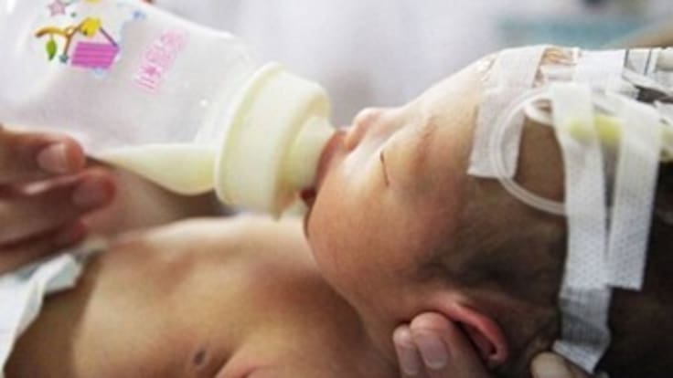 Fuera de peligro el bebé extraido de la tubería de un retrete en China