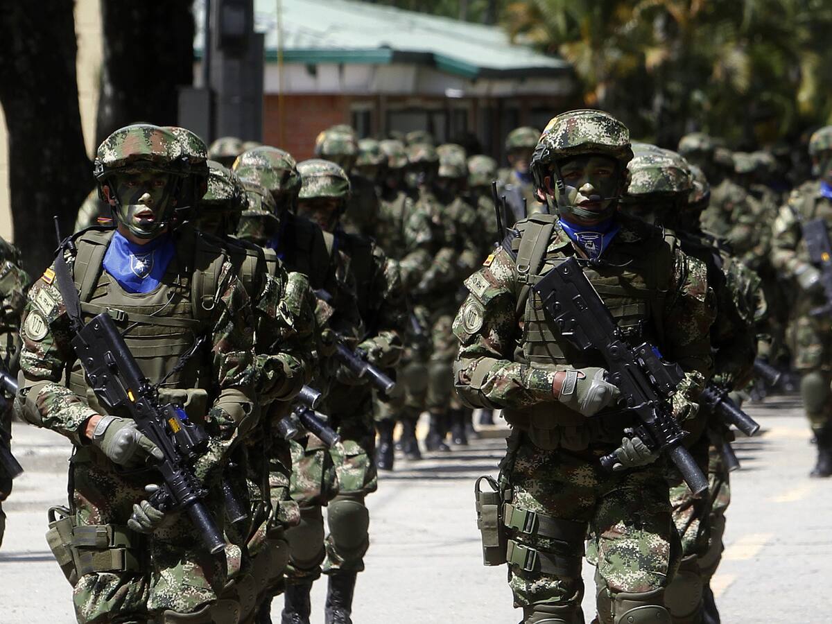 Fuerzas especiales y batallón de despliegue rápido llegan al Huila para combatir disidencias.