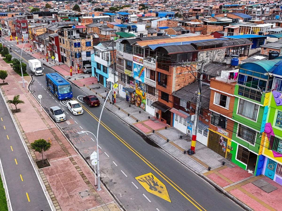 Tras dos años de retrasos, entregan obras de espacio público en alrededores del parque Gilma Jiménez