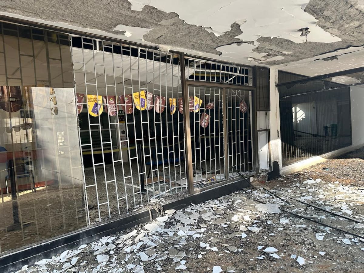 Ataque con explosivos a entidad bancaria en Algeciras atribuido a grupo disidente