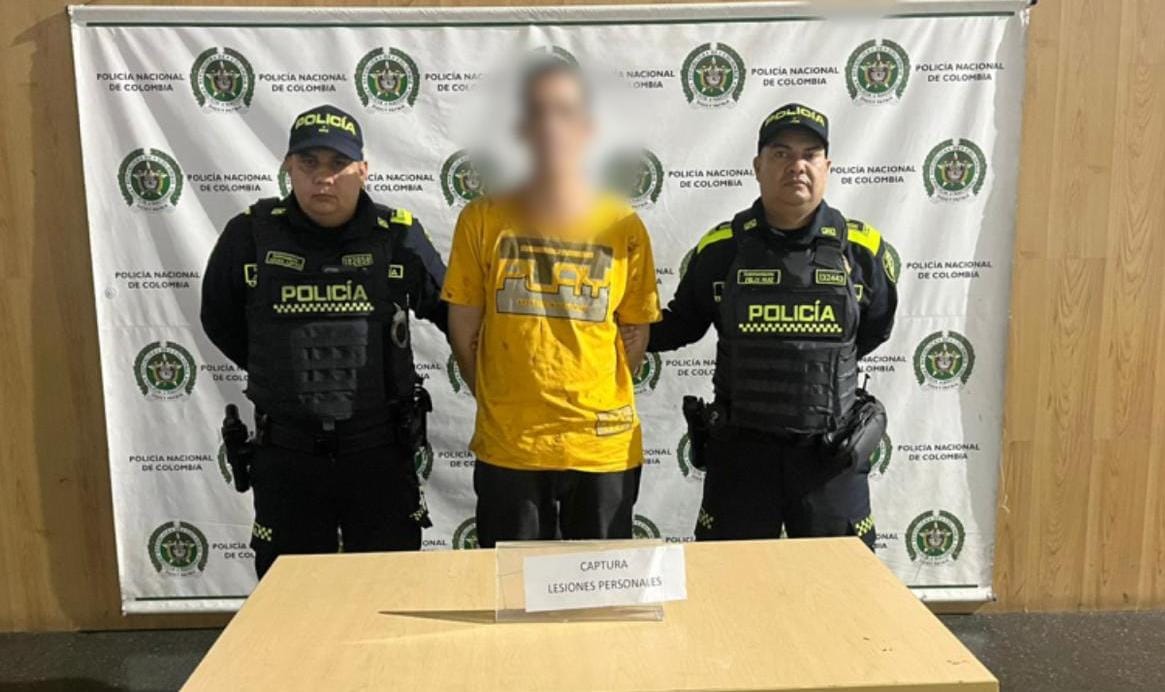 Captura de hombre por agredir con arma blanca a un médico. Foto: Policía Nacional de Colombia.