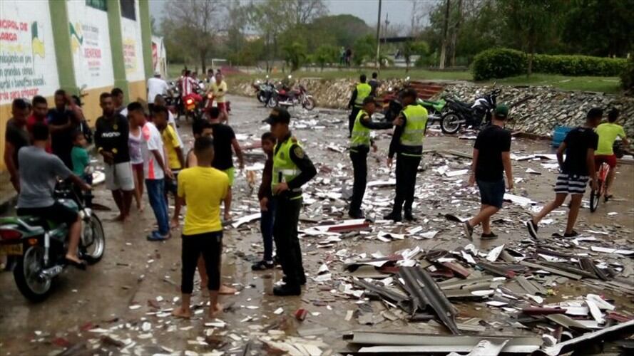 La Secretaría de Salud del Atlántico reportó que el fenómeno natural dejó seis personas con traumas y heridas leves. Foto: Wilson Fábregas