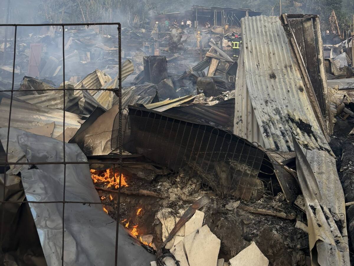 Quedaron con lo que tenían puesto, campaña de solidaridad con damnificados del incendio en Quindío