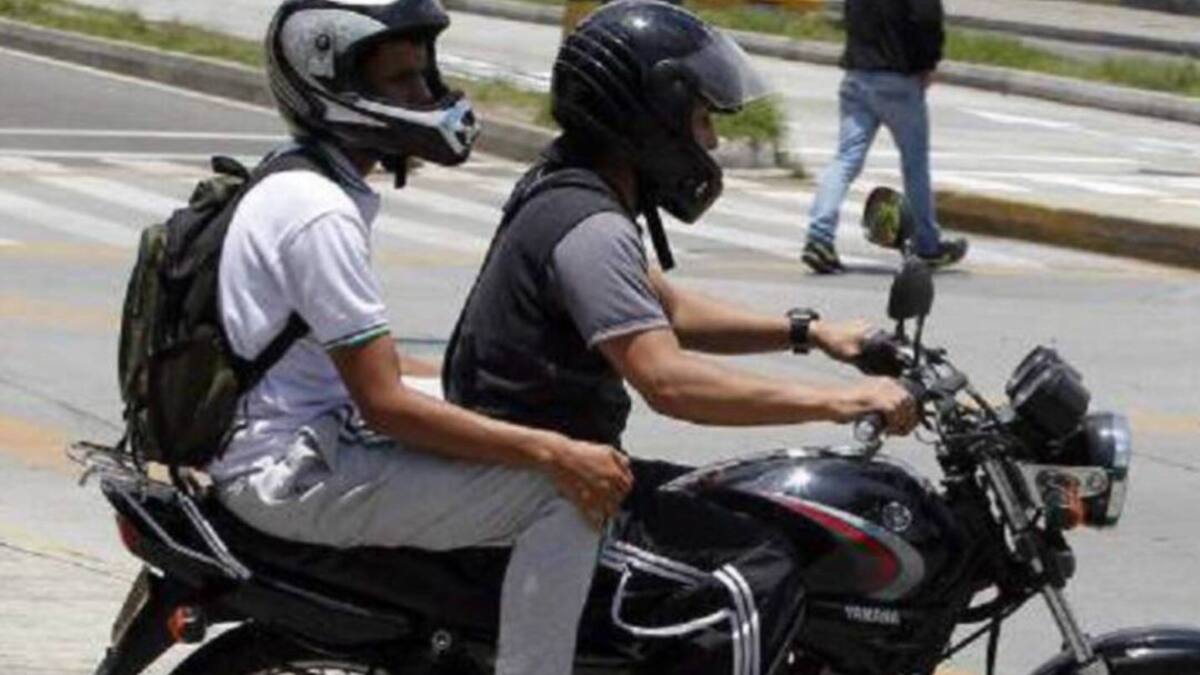 Hasta el 31 de enero de 2022 se prohibió el parrillero hombre en Pereira