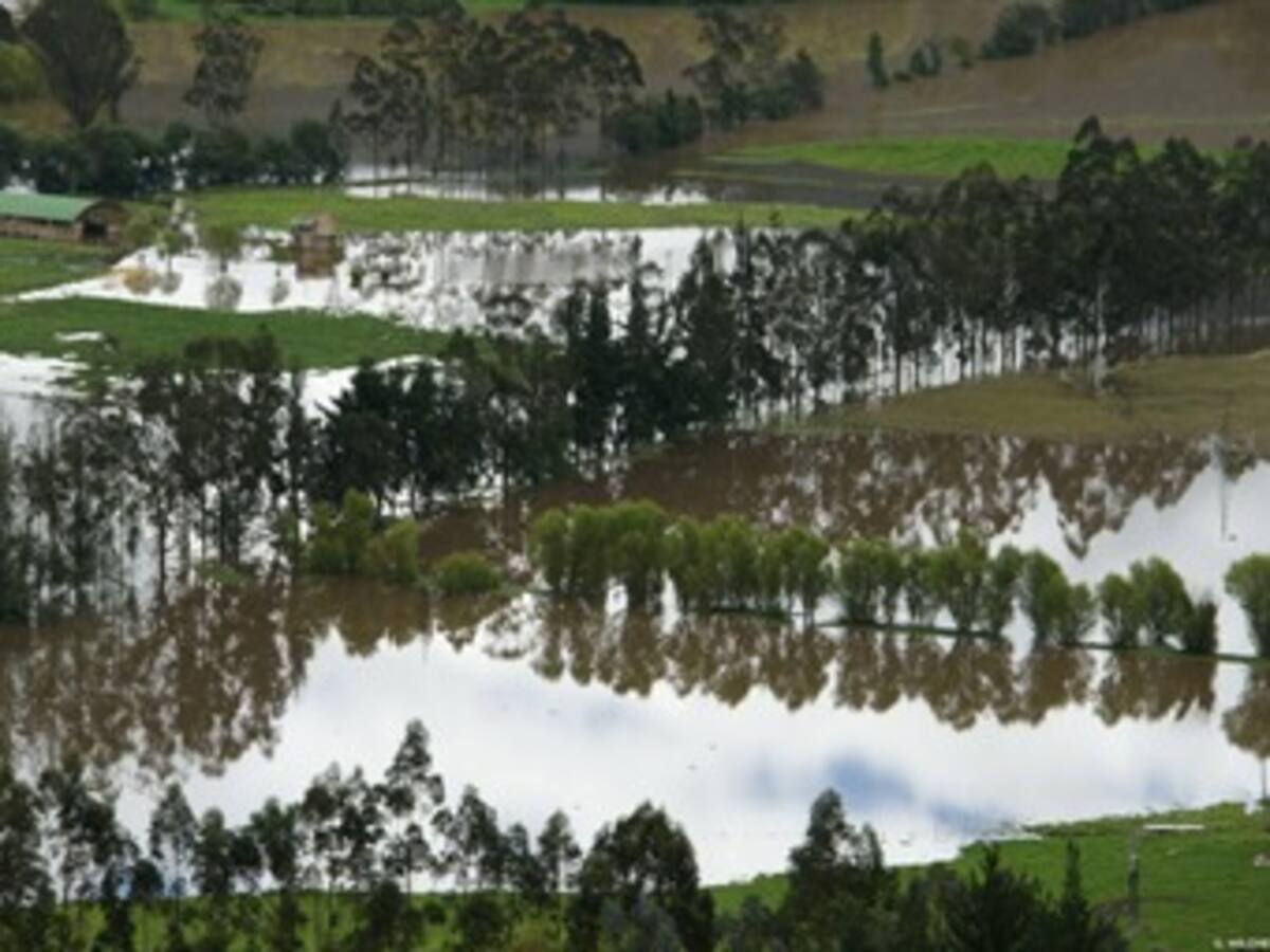 Ordenan cierre preventivo de la vía Chía-Bogotá