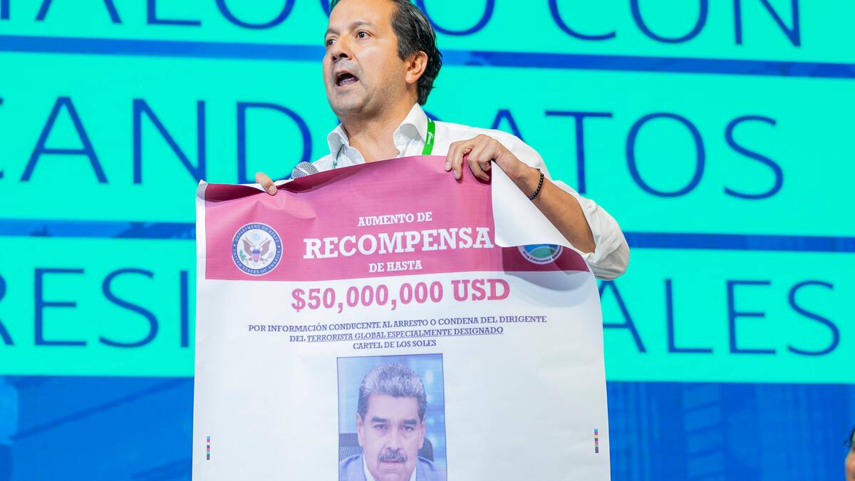 David Luna exhibió cartel con recompensa por Nicolás Maduro: “A esto tenemos que creerle”