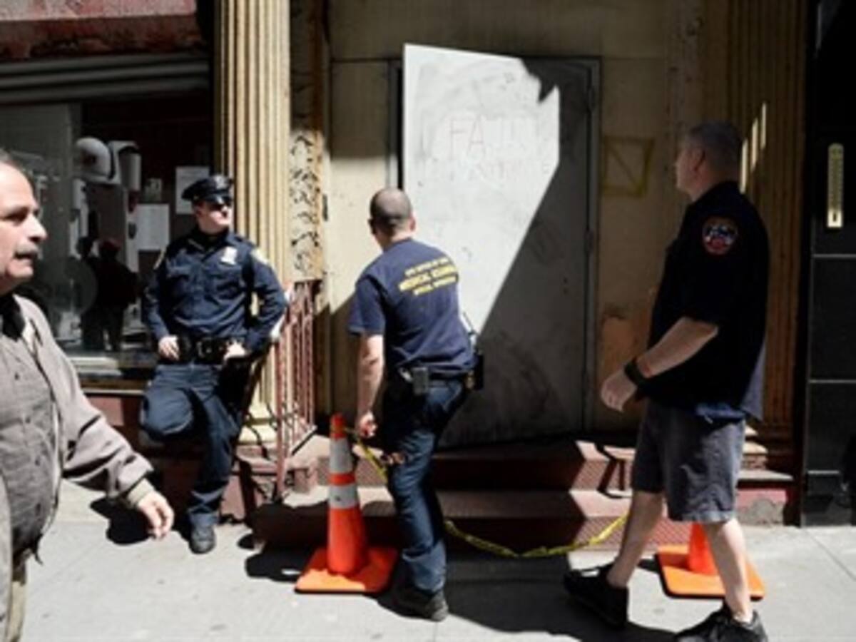 Encuentran posibles restos humanos cerca de la zona cero