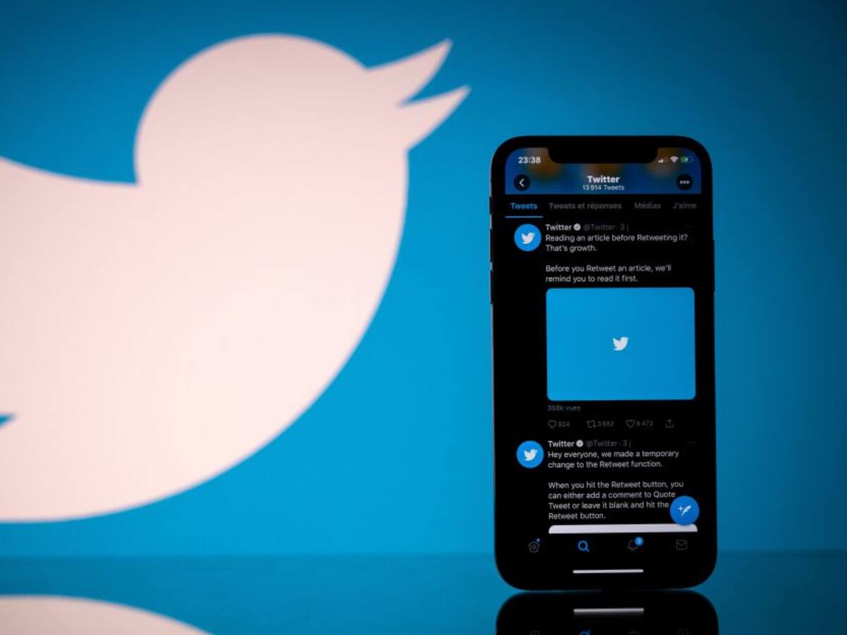 Políticos analizan situación del país en salas de audio de Twitter