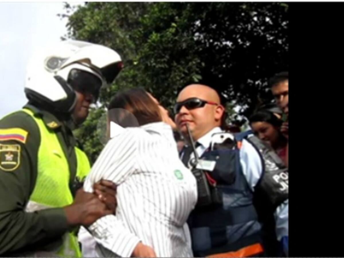 Unisabaneta retira de prácticas a joven que agredió a un guarda de tránsito