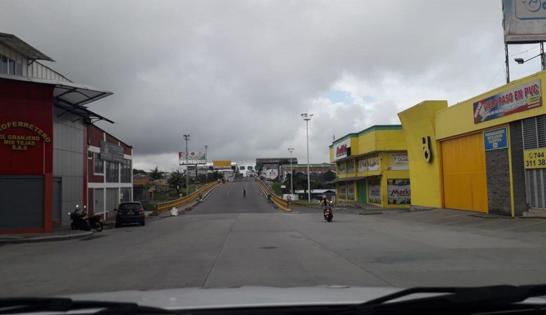 Sector del puente de la Cejita en Armenia en días de aislamiento obligatorio