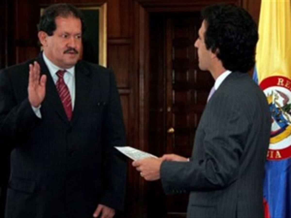 El vicepresidente Angelino Garzón fue dado de alta
