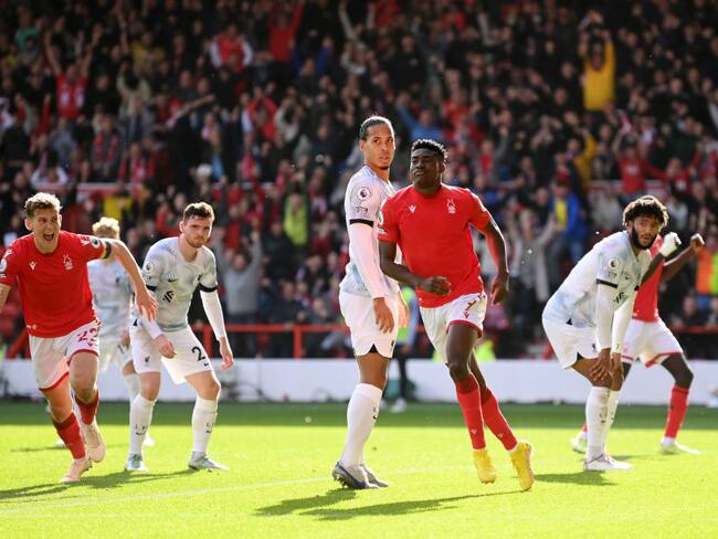 Nottingham venció a Liverpool por la fecha 12 de la Premier League (Photo by Michael Regan/Getty Images)