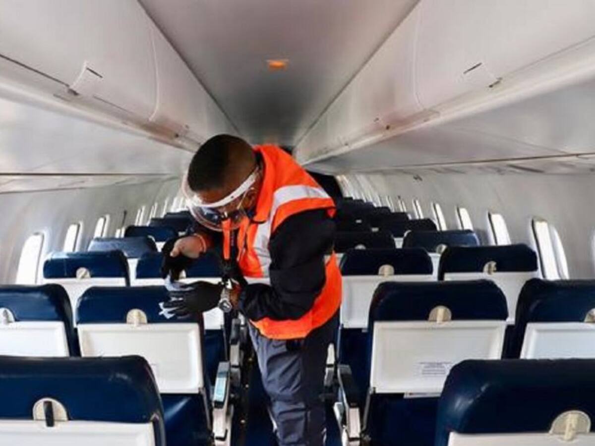 Por el aeropuerto una de cada 8 personas que ingresa han dado positivo