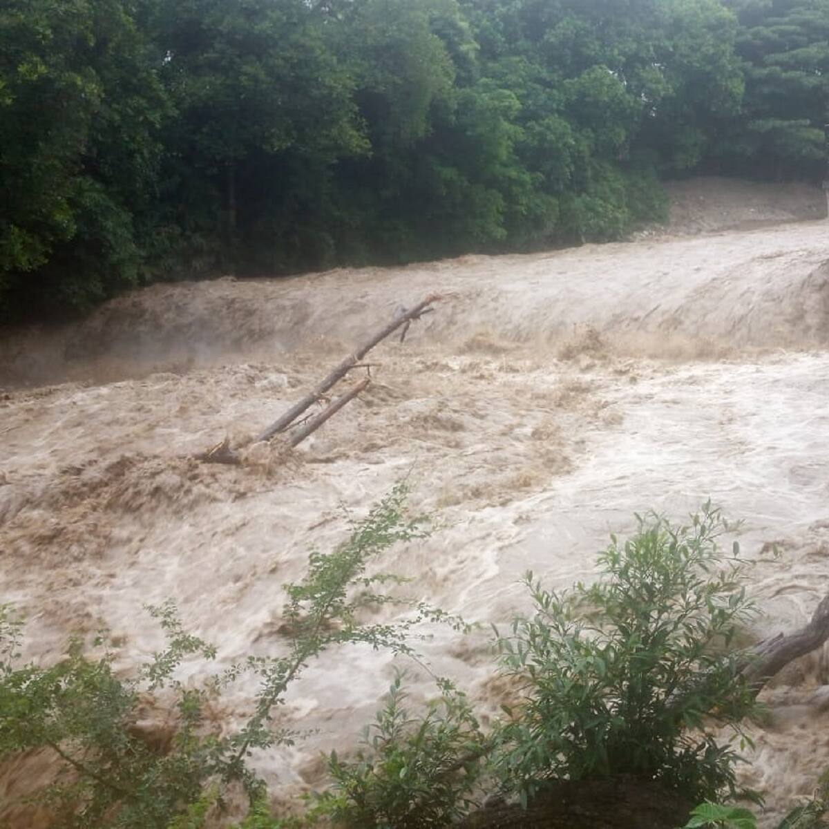En Neiva no paran las lluvias, cerca de 80 familias damnificadas
