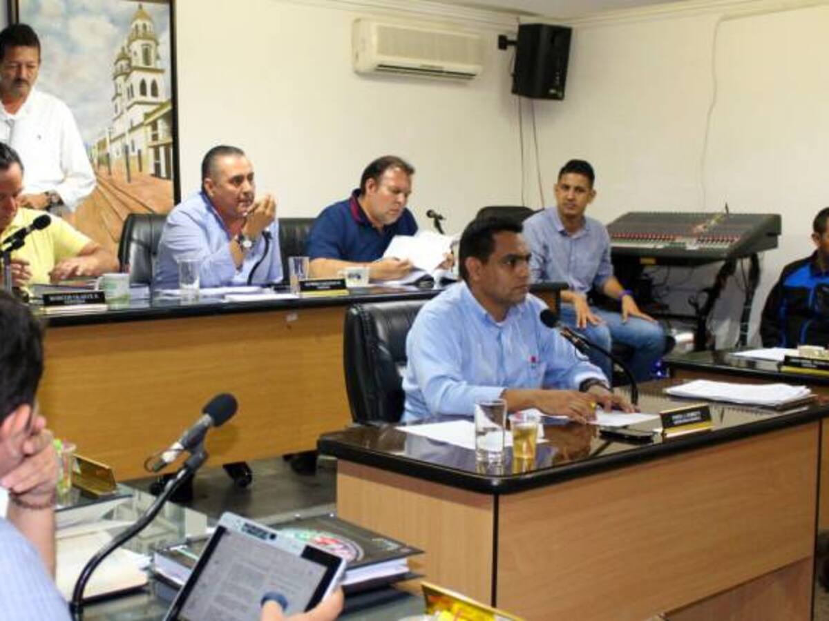 Juez ratifica medida de aseguramiento en contra de concejales de Floridablanca
