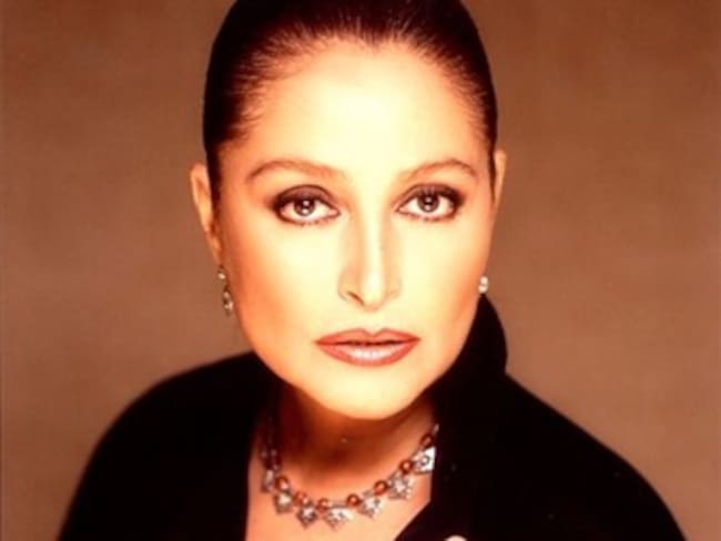 La actriz mexicana Daniela Romo se recupera de extirpación de tumor canceroso