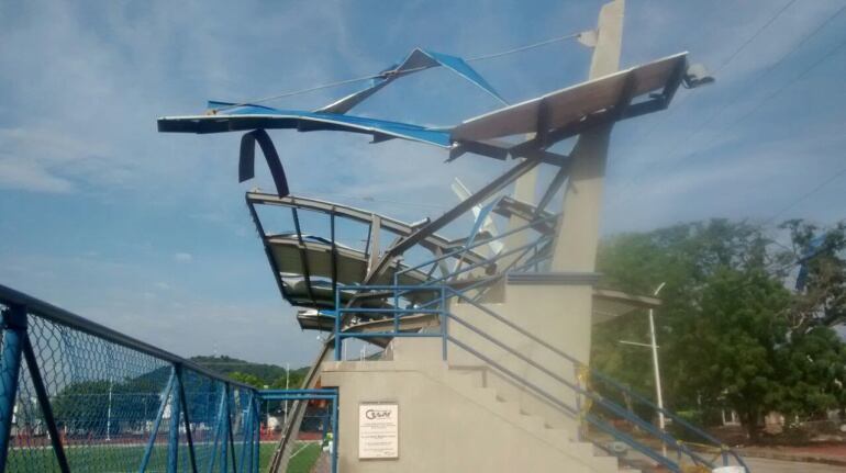 Cubierta de la cancha José Fernando Cuadrado