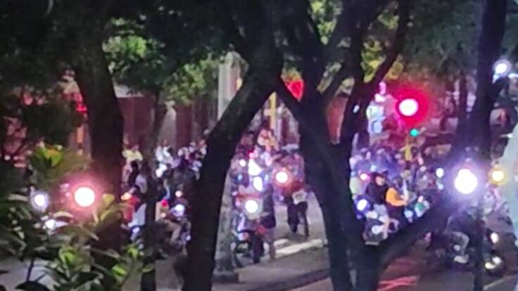 Desórdenes de motociclistas en Cabecera