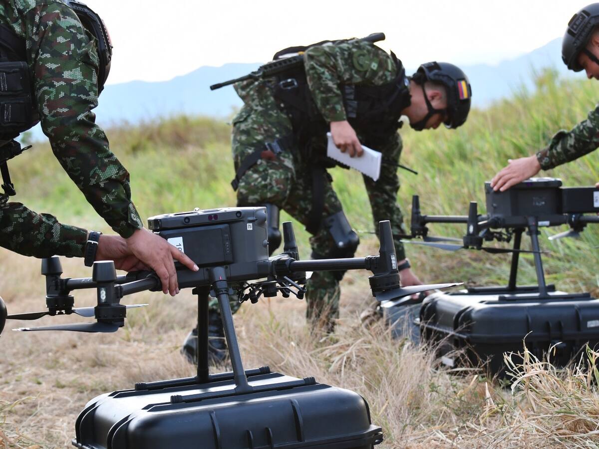 288 ataques con drones en Colombia: Ejército lanza plan de choque contra esta amenaza